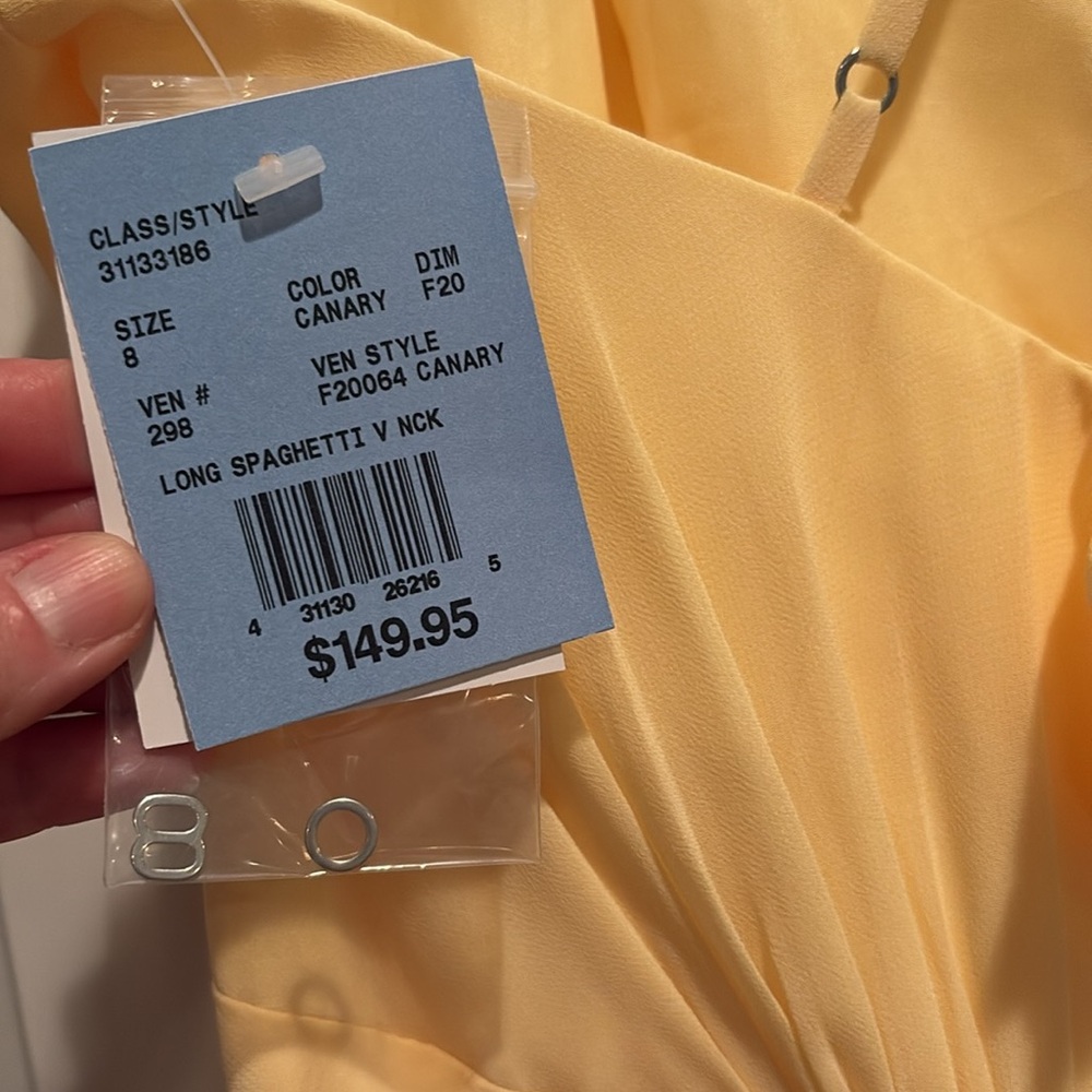 NWT soft yellow full length gown, chiffon, size 8 - Picture 6 of 7